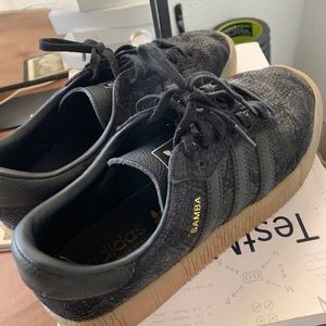 Adidas gummy black sneakers